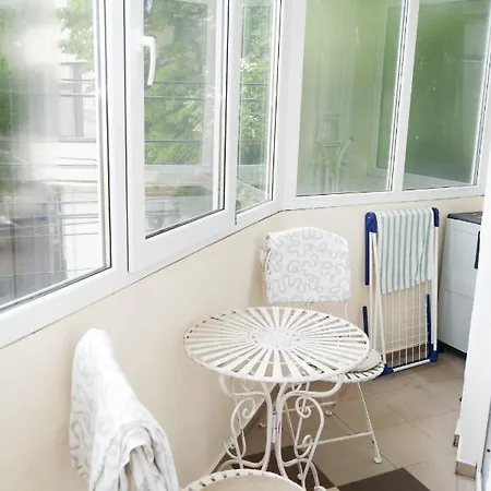 Cozzy City Centre Apartment *