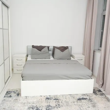 Cozzy City Centre Apartment Constanta